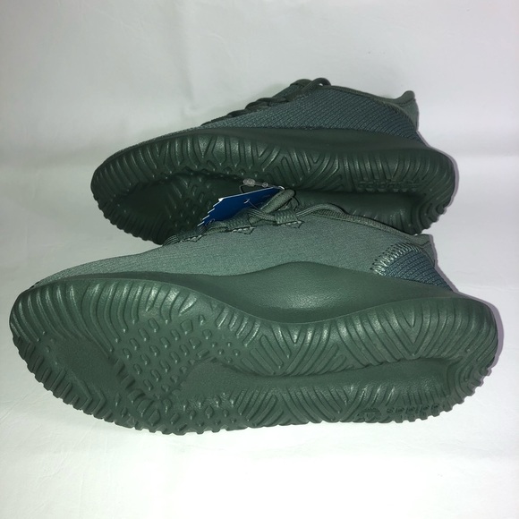 Adidas toddler snickers. - Picture 4 of 6